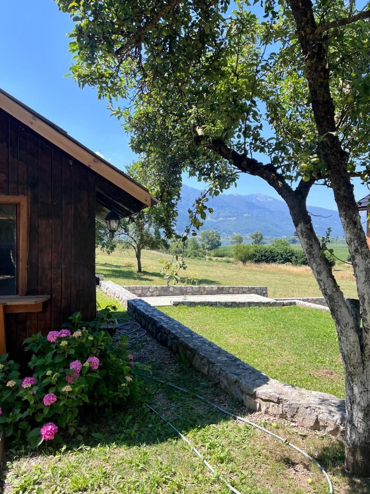 Camp Hotel Lake Views Plav Bagian luar foto
