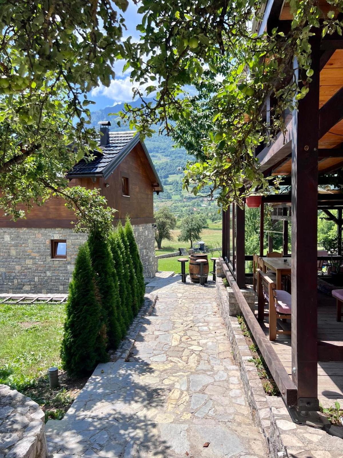 Camp Hotel Lake Views Plav Bagian luar foto