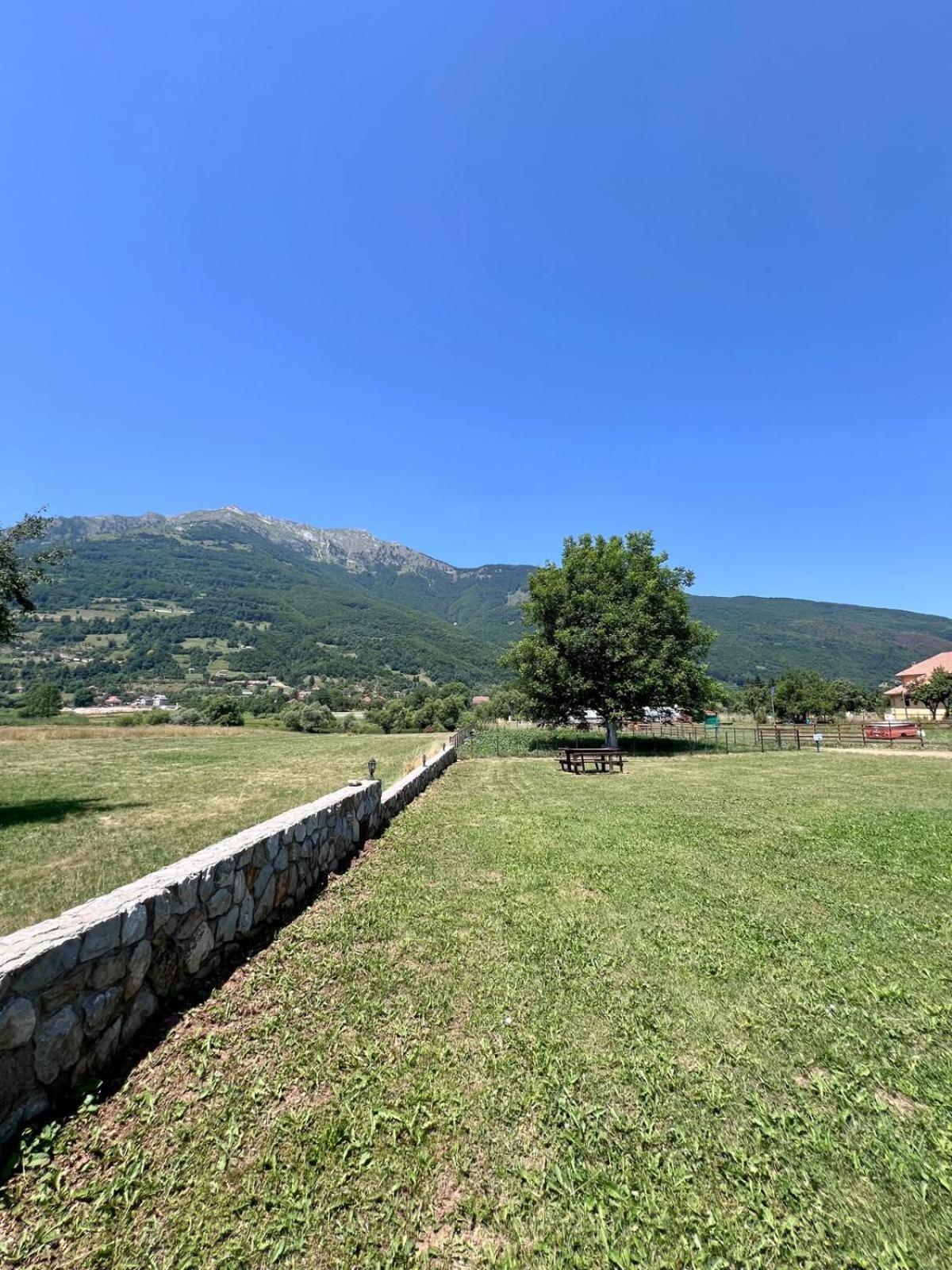 Camp Hotel Lake Views Plav Bagian luar foto