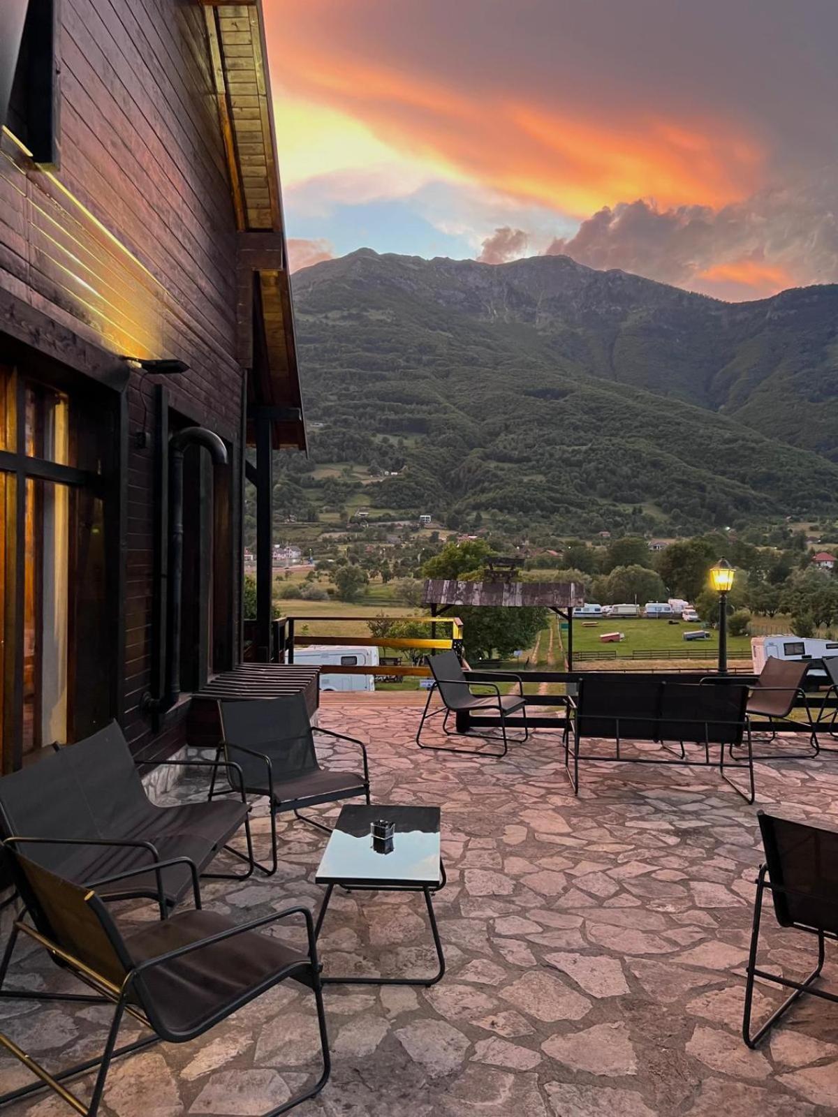 Camp Hotel Lake Views Plav Bagian luar foto