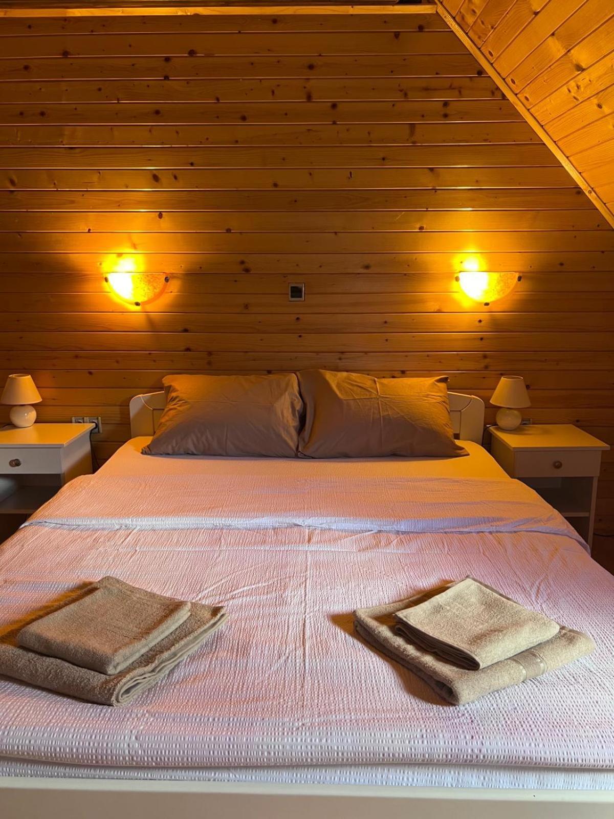 Camp Hotel Lake Views Plav Bagian luar foto