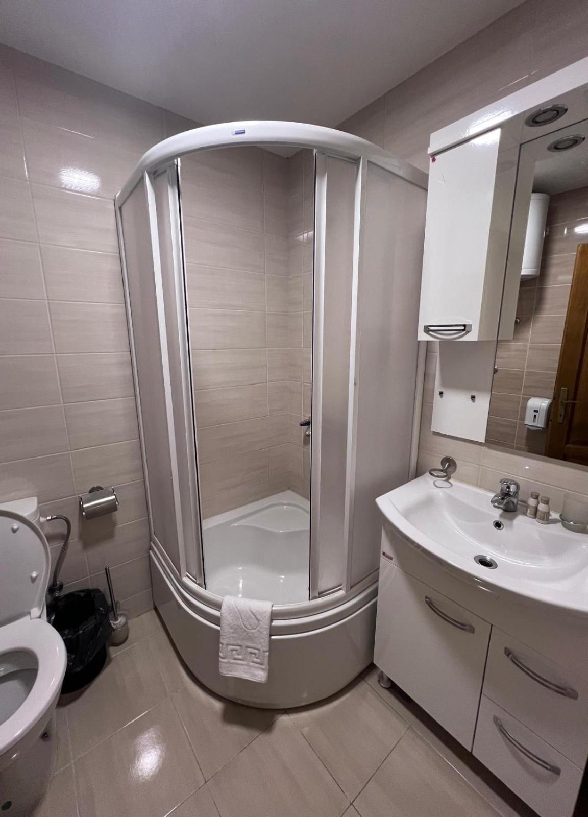 Camp Hotel Lake Views Plav Bagian luar foto